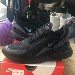 Air Max 270 Throwback Future